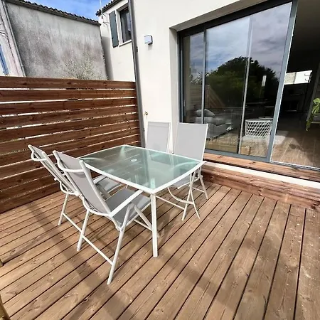 Maison Proche Chatelaillon-plage בית נופש Yves